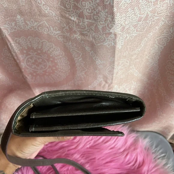 Lodis RFID Crossbody Leather Wallet NWOT - Picture 6 of 7